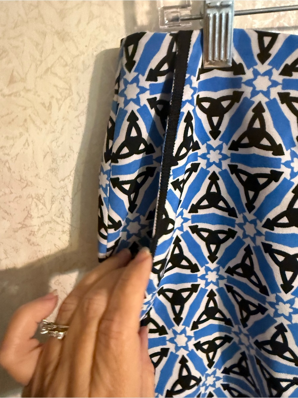 Golftini Blue Geometric Print Side Zip 2 Side Pockets, Back Pocket Skort, Golf 6 - Picture 2 of 10